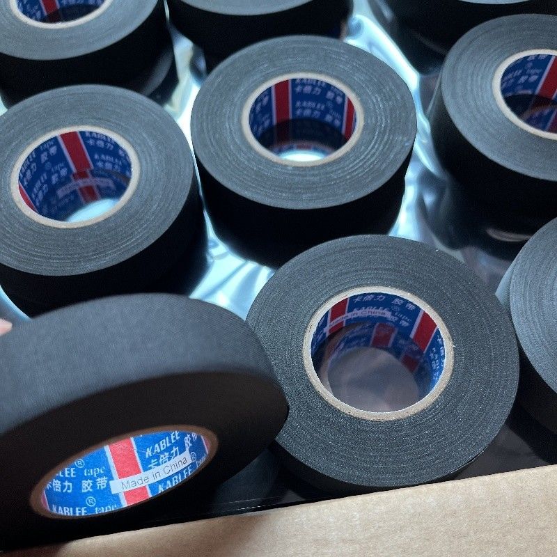Elektriksel ve kablolama uygulamaları için 0,16 mm kalınlığında ve 19 mm genişliğinde otomotiv kumaş bantı
